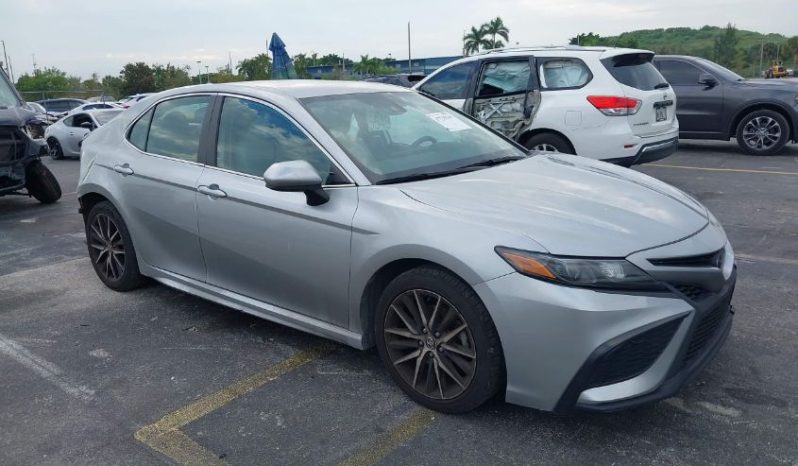 Used 2021 Toyota Camry full