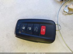 Used 2022 Toyota RAV4 full
