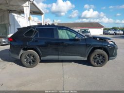 Used 2022 Toyota RAV4 full
