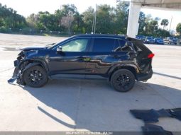 Used 2022 Toyota RAV4 full