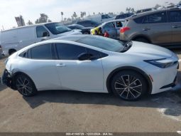 Used 2024 Toyota Prius full