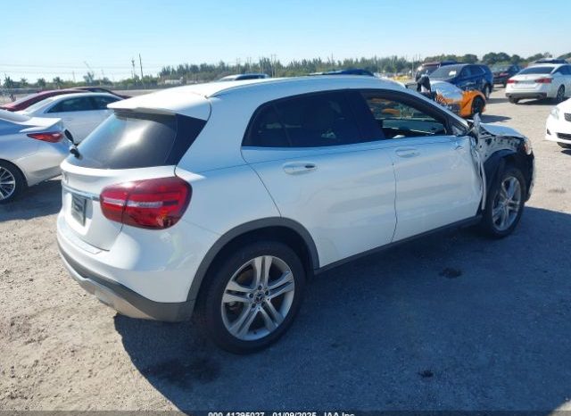Used 2020 Mercedes GLA-Class full