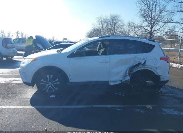 Used 2016 Toyota RAV4 full