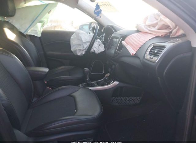 Used 2018 Jeep Compass full