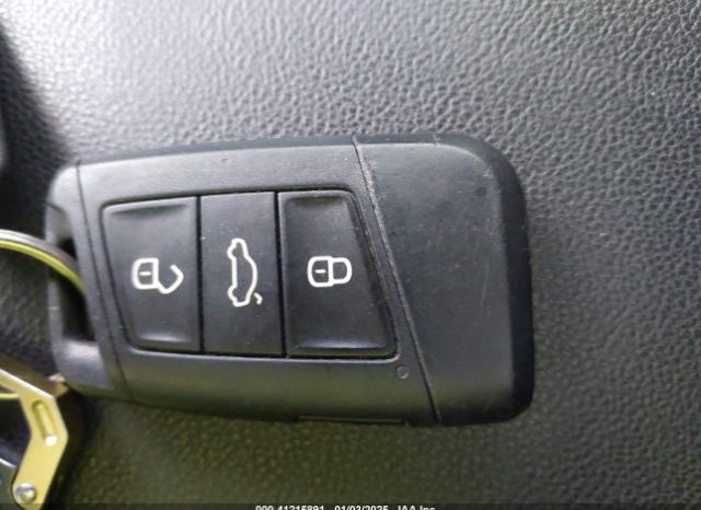 Used 2019 volvo 240 full