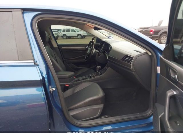 Used 2019 volvo 240 full