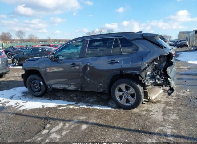 Used 2022 Toyota RAV4 full