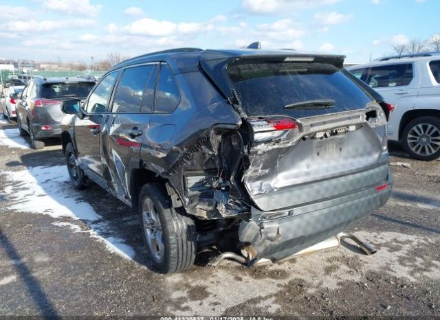 Used 2022 Toyota RAV4 full