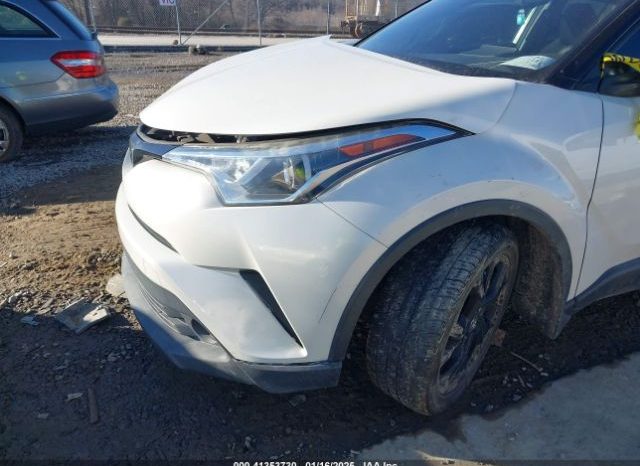 Used 2018 Toyota Corolla Hatchback full