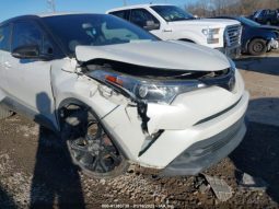 Used 2018 Toyota Corolla Hatchback full