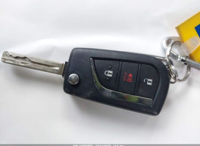 Used 2021 Toyota RAV4 full