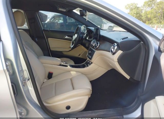 Used 2020 Mercedes GLA full