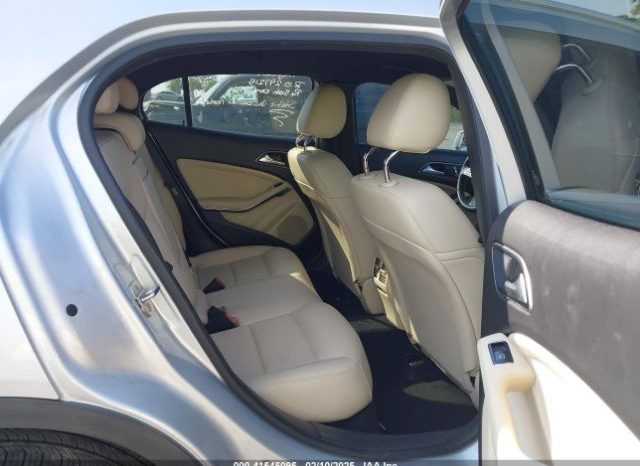 Used 2020 Mercedes GLA full