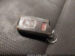 Used 2018 Toyota RAV4 full