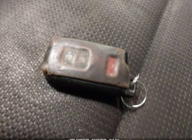 Used 2018 Toyota RAV4 full