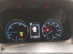 Used 2018 Toyota RAV4 full