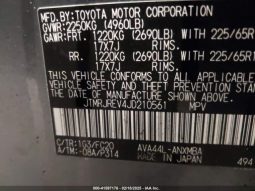 Used 2018 Toyota RAV4 full
