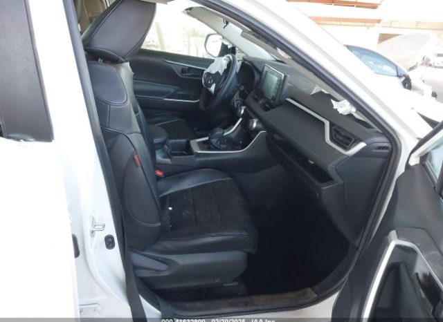 Used 2022 Toyota RAV4 full