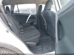 Used 2018 Toyota RAV4 full