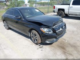 Used 2018 Mercedes C300