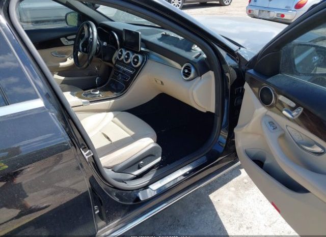 Used 2018 Mercedes C300 full