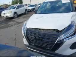 Used 2021 Nissan Truck full