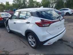 Used 2021 Nissan Truck