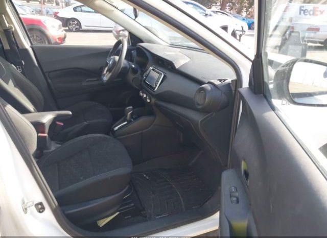 Used 2021 Nissan Truck full