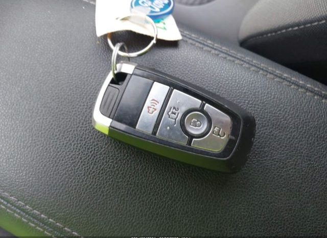 Used 2021 Ford Escape full