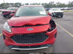 Used 2021 Ford Escape full