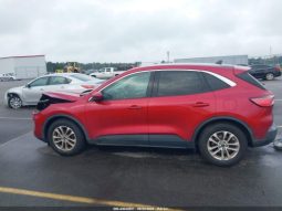 Used 2021 Ford Escape full
