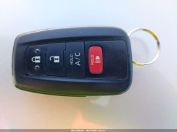 Used 2018 Toyota Prius full