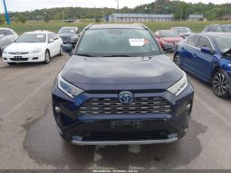 Used 2020 Toyota RAV4 full