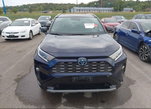 Used 2020 Toyota RAV4 full