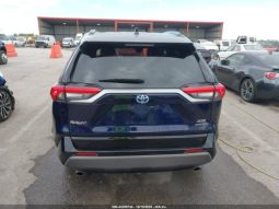 Used 2020 Toyota RAV4 full