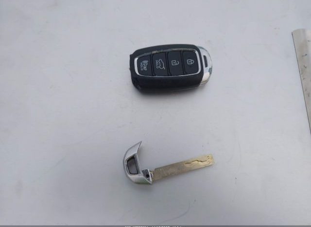 Used 2019 Hyundai Santa Fe full