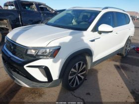 Used 2022 volvo 1800E